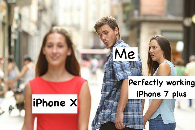 LalitWho's tweet photo. Apple fans right now😁😁 #AppleEvent #iPhone8 #iPhoneX #AppleWatchSeries3 #Apple https://t.co/IEhPglx59w