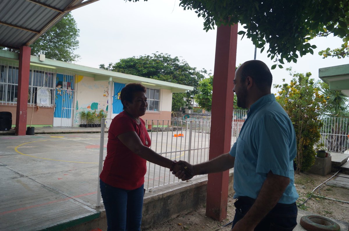 DiegoOficialMx's tweet image. Hoy me reuní con la directora de la Secundaria Tec. 28 y con la directora del kinder Carlota Rosado Bosqué. #CrecerEnGrande #ActitudDGH