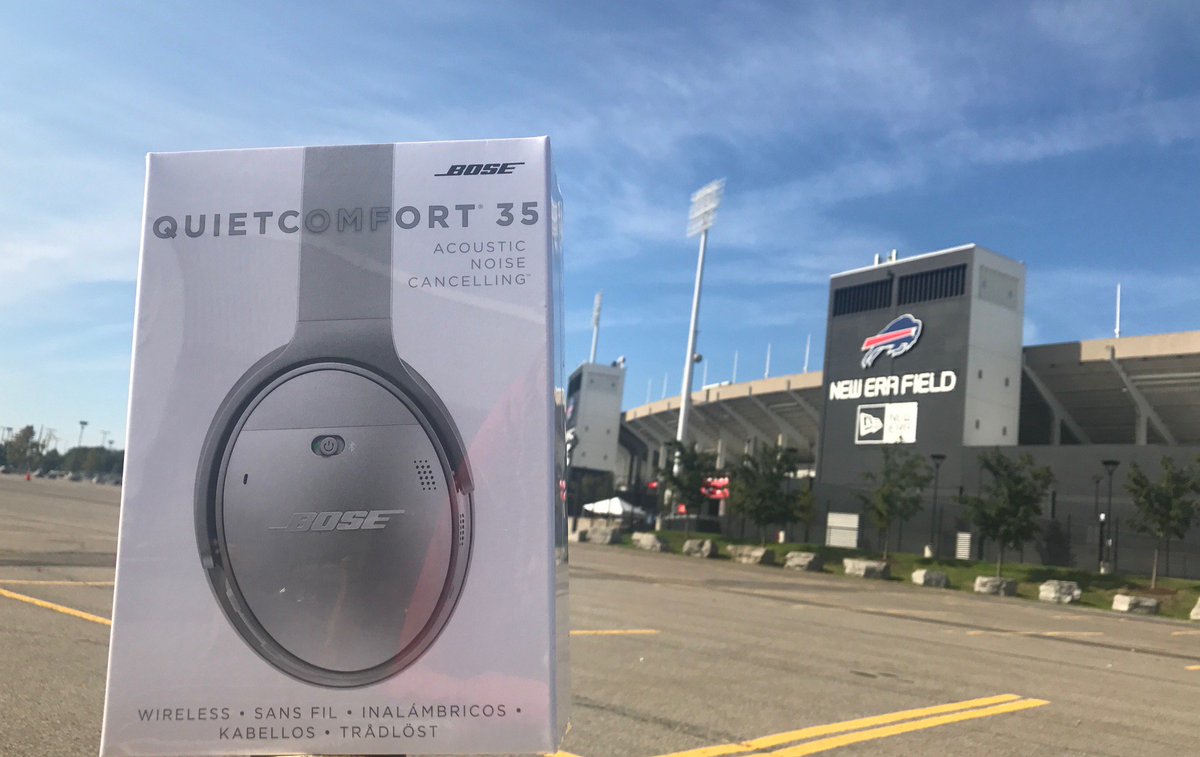 HighmarkStadm's tweet image. We've got a great prize for our followers this week!

RT to enter to win a pair of Bose QuietComfort 35 headphones! bufbills.co/sampjM