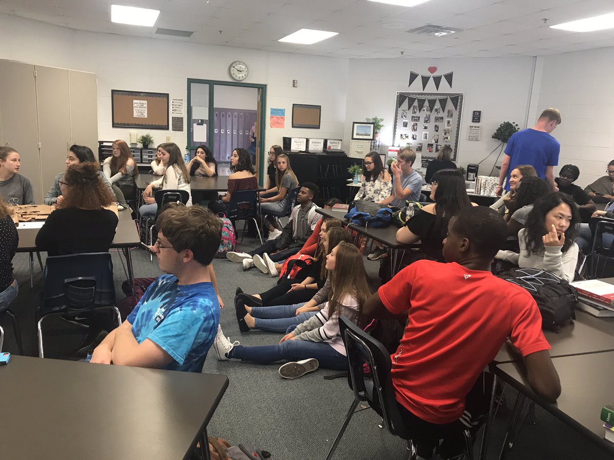SplitterKeyClub's tweet image. Great turn out for the first meeting of the year! Hope to see all of you and more at the meeting next week!
