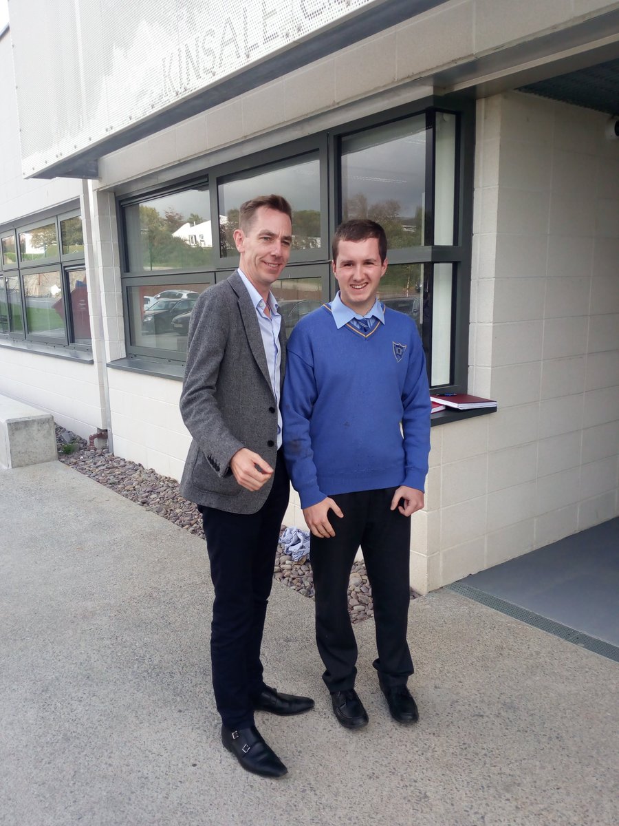 ASDKCS's tweet image. Keith was delighted to meet Ryan today @RyanTubridyShow @KinsaleComSch