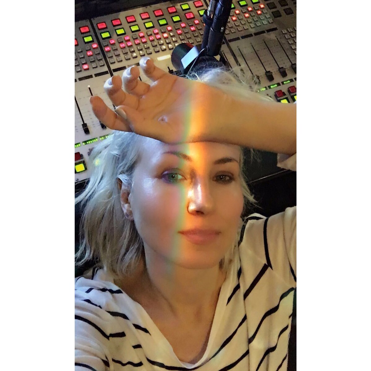 Validaaa's tweet image. New show up on the #KCRW app/website 🌈 Brought my lucky stripes and favorite new tunes to #TheLab... listen here: tinyurl.com/yaqlellu
