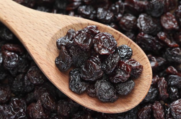 dr_papas's tweet photo. Tip Tuesday!
How many spoons of sugar are in a snack size box of raisins?   On average, the answer is six spoons of sugar!   Be sugar smart! https://t.co/ejV7CzsSQE