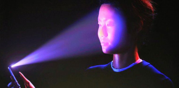 jcfrinak's tweet image. Apple Reveals Jaw-Dropping #FaceID #FaceData Technology [Video] - @TheWeek: bit.ly/2f4xD5k  #PersonalSecurity #tech