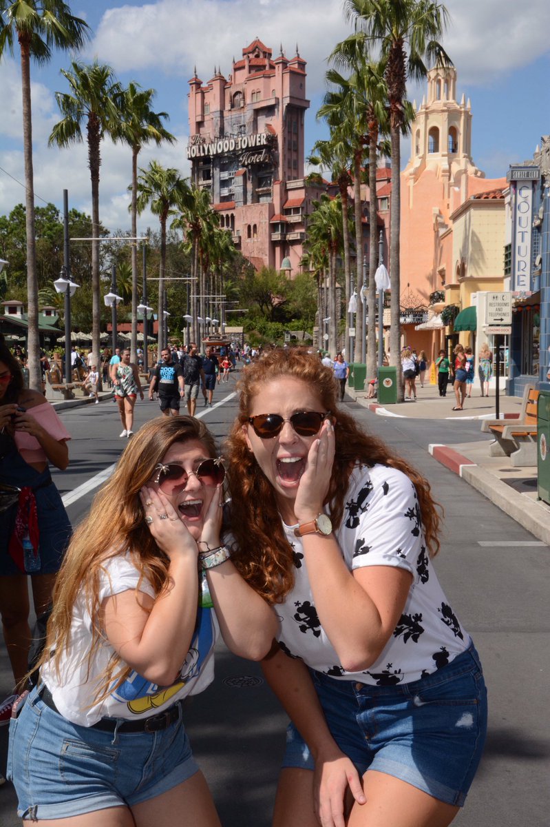 whaleitsmck's tweet photo. tower of terror was terrifying but at least i didn't lose my soul on rock n roller coaster #park3 https://t.co/erT1AE9g6O