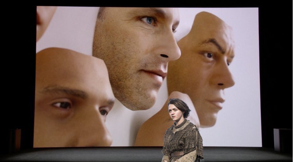 JonyIveParody's tweet image. A girl has no Home Button. #FaceID #iPhoneX