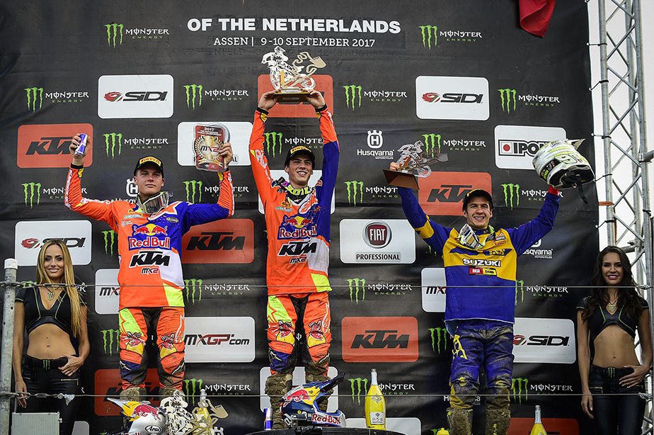 #Fotodeldía recordamos la premiación de MX2 del MXGP de Holanda.