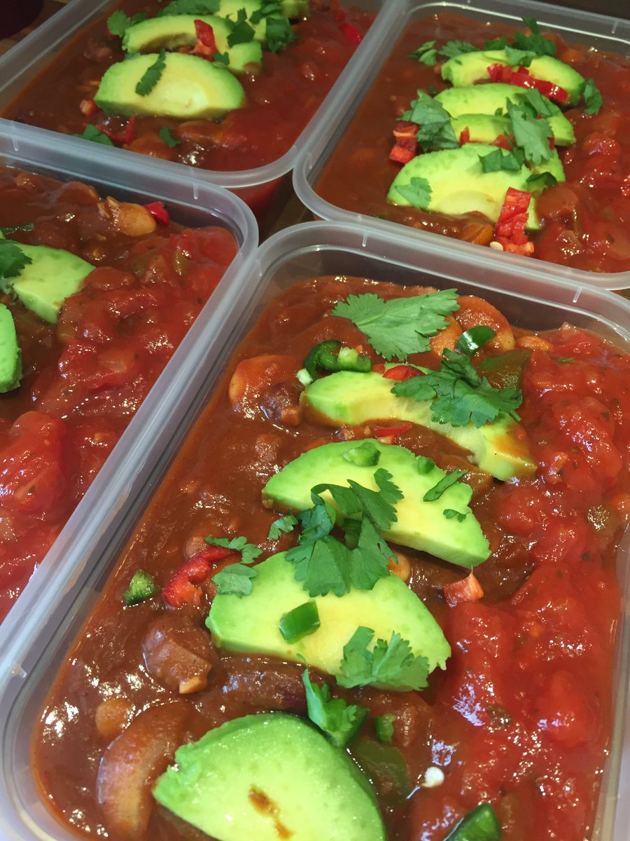 KitchenPembs's tweet image. #vegan day again today! Message us on Facebook for next week's menu! #Pembrokeshire #wales #mealprep #iphonex