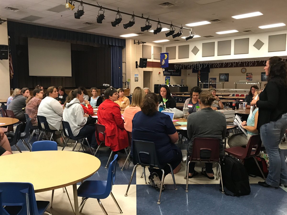 limbachc's tweet photo. Northwood PTO Meeting #thankfulforyou #teamwork @nicci_sargent @myfcs https://t.co/93FaXEp6bb