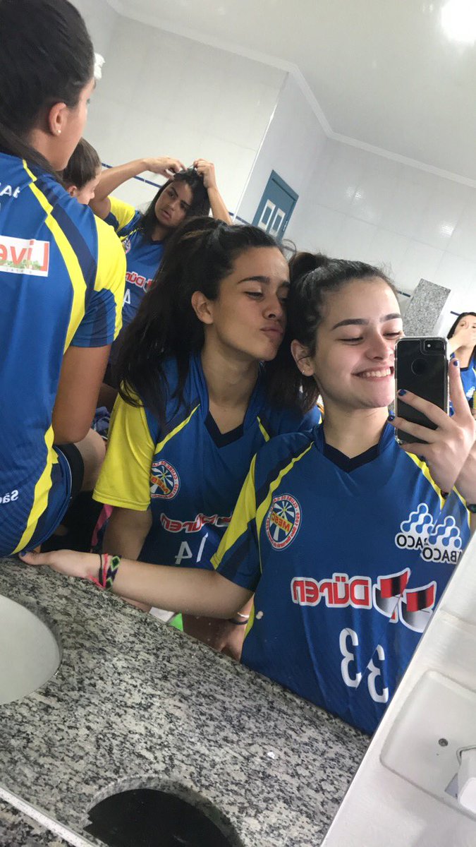 amandamarquesg_'s tweet photo. presentinho deste ano! ❤te amo #casadinhas @giinamorato https://t.co/9A7nF32hOe