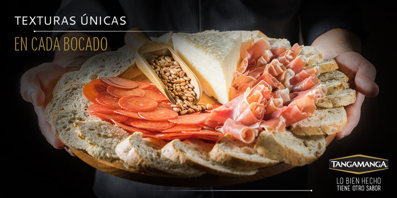 La pasión culinaria ibérica está presente en cada rebanada de nuestra Casa Española.