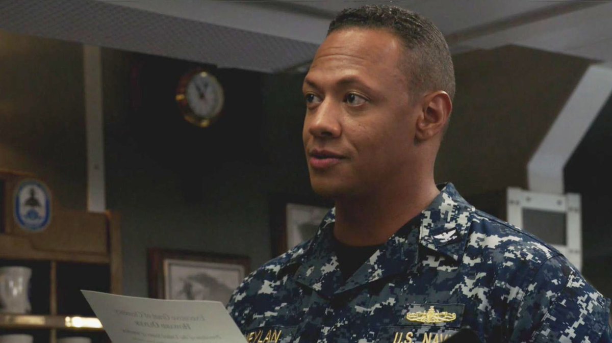 C_J_Boyle's tweet photo. The 1st one's my fav, Emmy. @EmersonBrooksLA @TheLastShipTNT #TheLastShip #EmmyB https://t.co/Es8XQD7Lgo