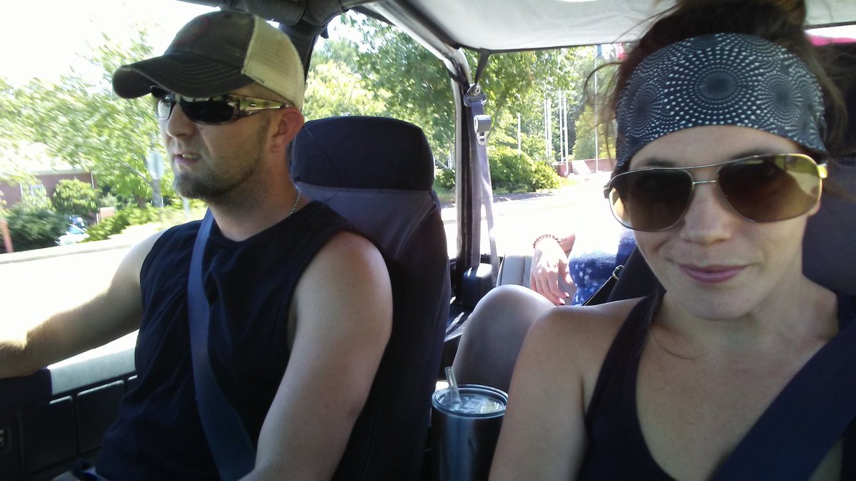 Cupcake_Tate's tweet photo. Jeep day!! #jeep #jeephair #jeephairdontcare #wrangler #yj #offday #fecoach #beachbodycoach https://t.co/r1HnPQ75G3
