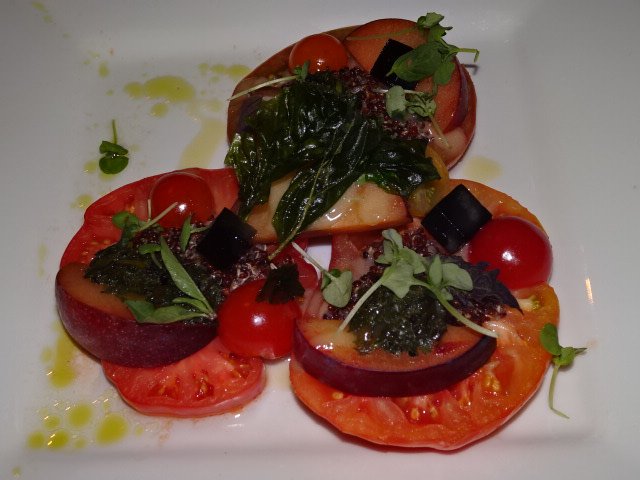 AtkinDining's tweet image. First course at  #Emmys2017 Governors Ball from Chef #JoachimSplichal &amp;amp; @Patina_Group: local Heirloom tomatoes, red quinoa. balsamic jelly.