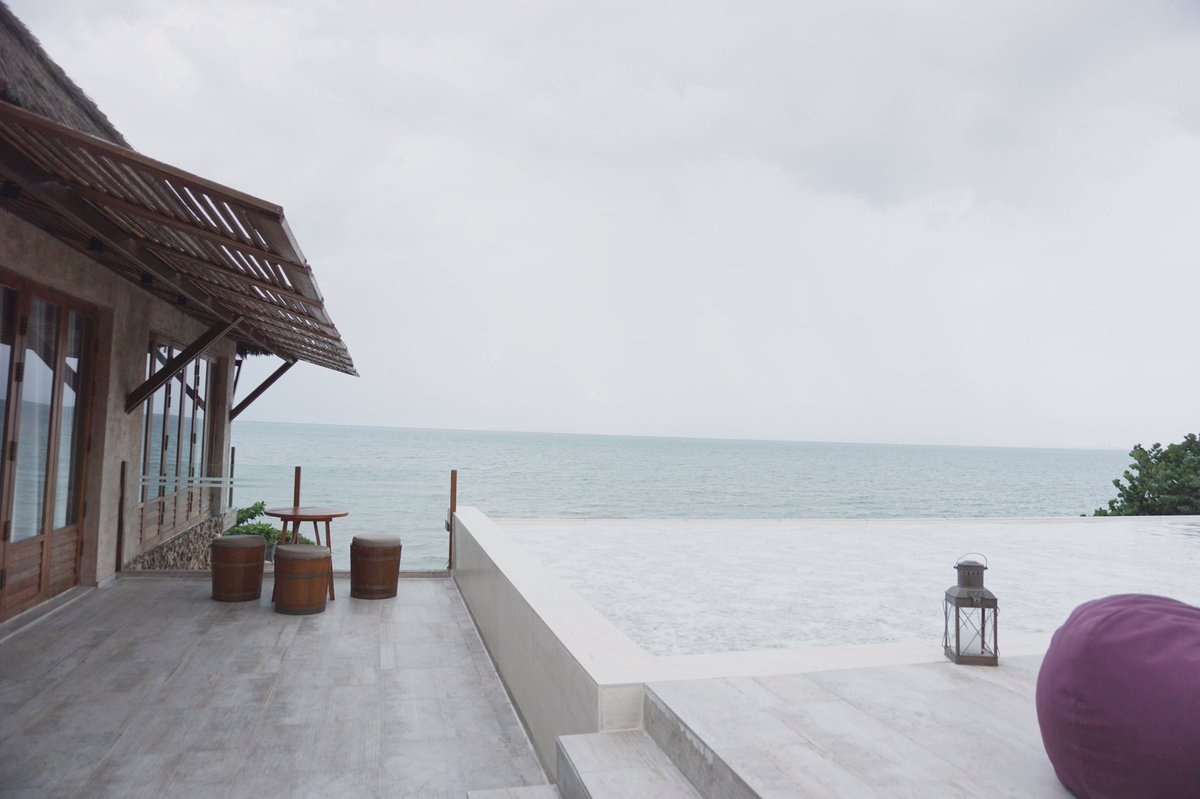 DragonPondz's tweet image. ชอบโรงแรมนี้ตรงที่ให้เราใช้ห้องได้ 24 ชม. เช็คอินเวลาไหนเช็คเอ้าได้เวลานั้น อาหารเช้ามาเสริฟได้ถึงห้อง แถมมุมถ่ายรูปเยอะมาก U Pattaya