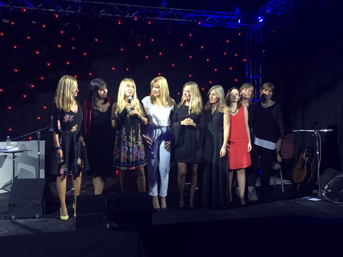 ¡Especial agradecimiento a nuestras voluntarias! “Somos 9 mujeres que, como dice el Papa, hacemos lío".