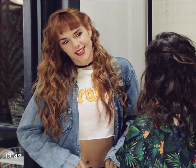 JuntasxJuli's tweet photo. mamá julieta me hizo gay https://t.co/UiBfkltLl9