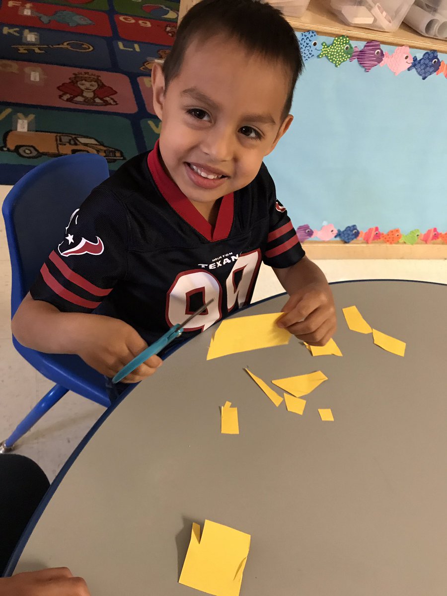 ARosasraba's tweet photo. A1- I look forward to their smiles everyday! Their creativity inspires me everyday. #nisdedchat https://t.co/jIjdiX3qht