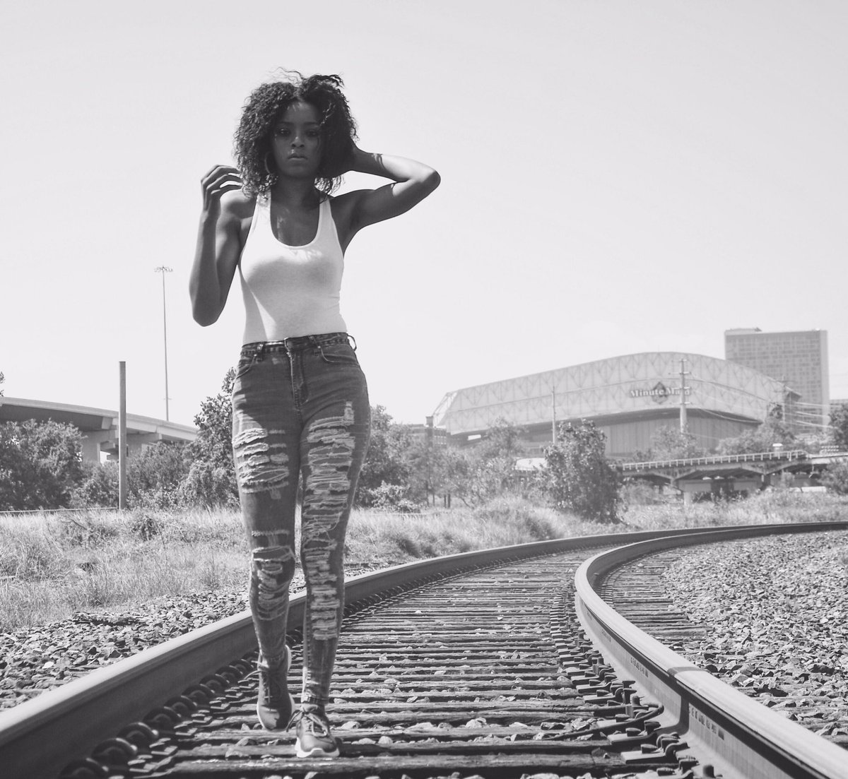 Flygerian43's tweet photo. Domo on the the block πΈ #Houston #downtown #vsco #Nike #mealnin #BlackGirlMagic #BlackGirlsRock #FromCalitoHtwn @domodidthat https://t.co/VmMIejvCCn
