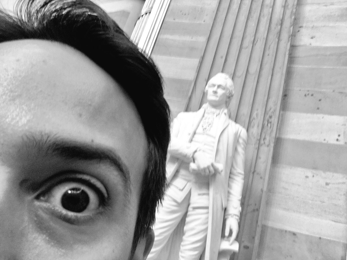 Lin_Manuel's tweet image. He's right behind me isn't he