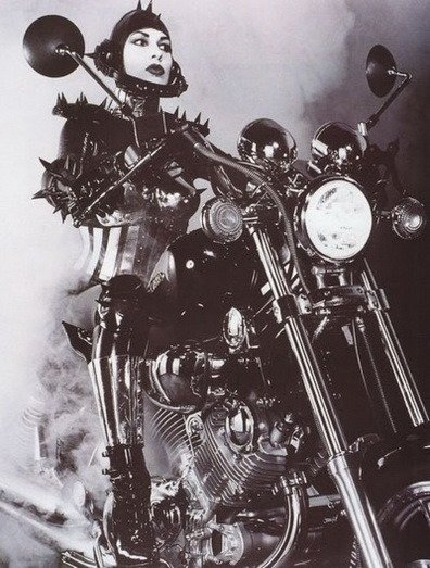 BikerModels's tweet photo. This gothic style looks great!
#Models #Motorcyclemodels #bikermodels #gothic #gothicstyle #bikerbabes #girlsonmotorcycles #bikerchick https://t.co/YZq7PnevQS