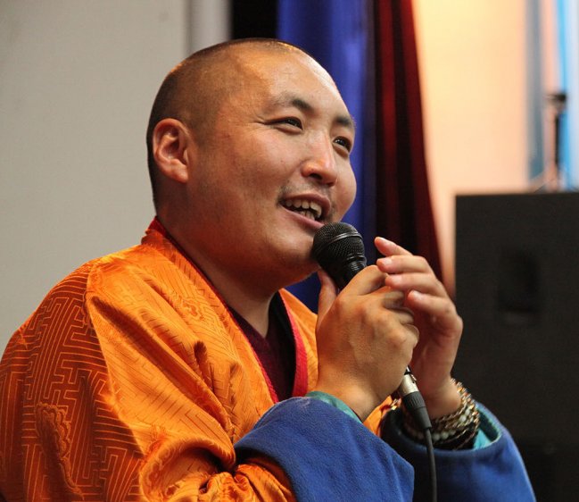 Х.Баасансүрэн: Муу үг их сонсоод, уншаад байвал мөн адил тийм болж, хэрүүл тэмцэл, хов живэнд баясангуй болчихдог.