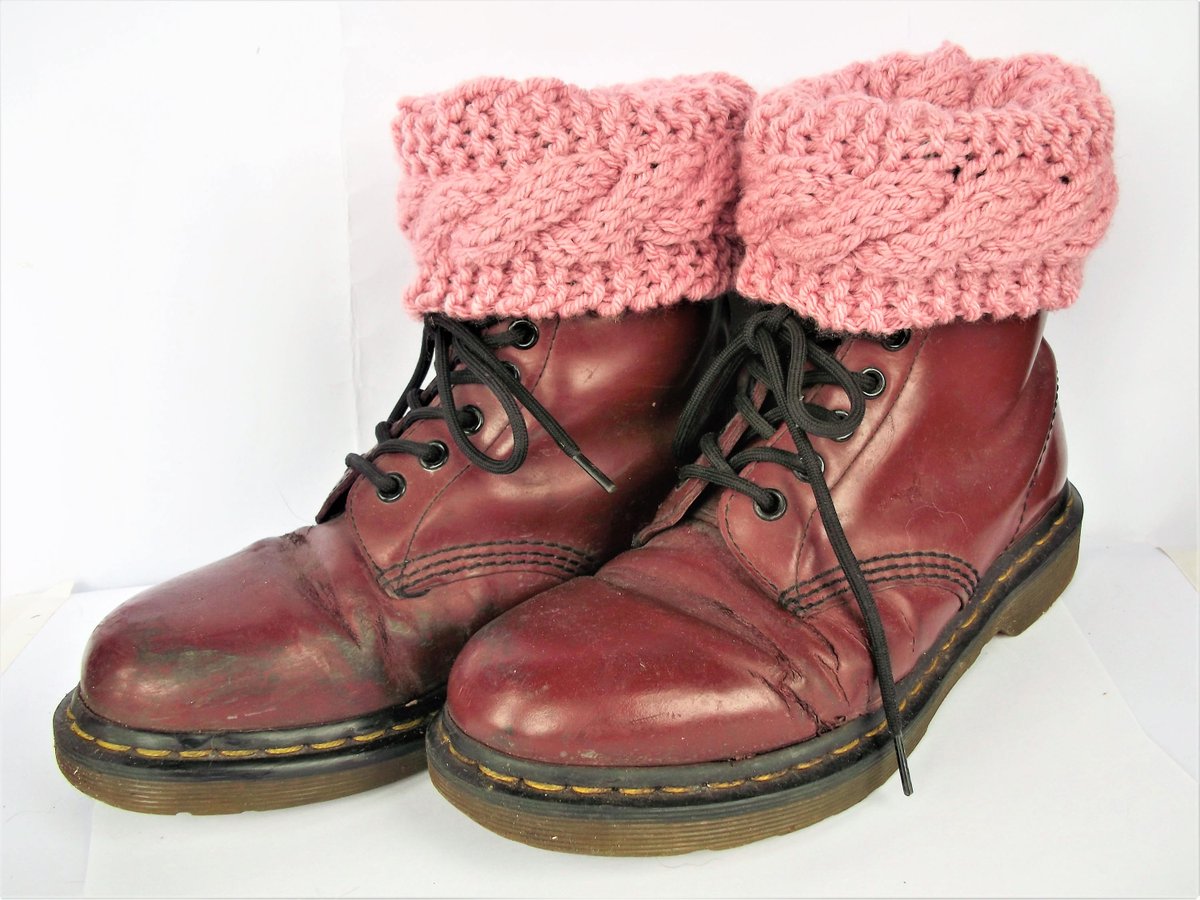 Lelsloom's tweet photo. Pink cable boot cuffs, doc marten boot cuffs, knitted boot cuffs, welly… https://t.co/d6hqFWDwTh #Knitted #PinkCable https://t.co/sfWoN7vqRS