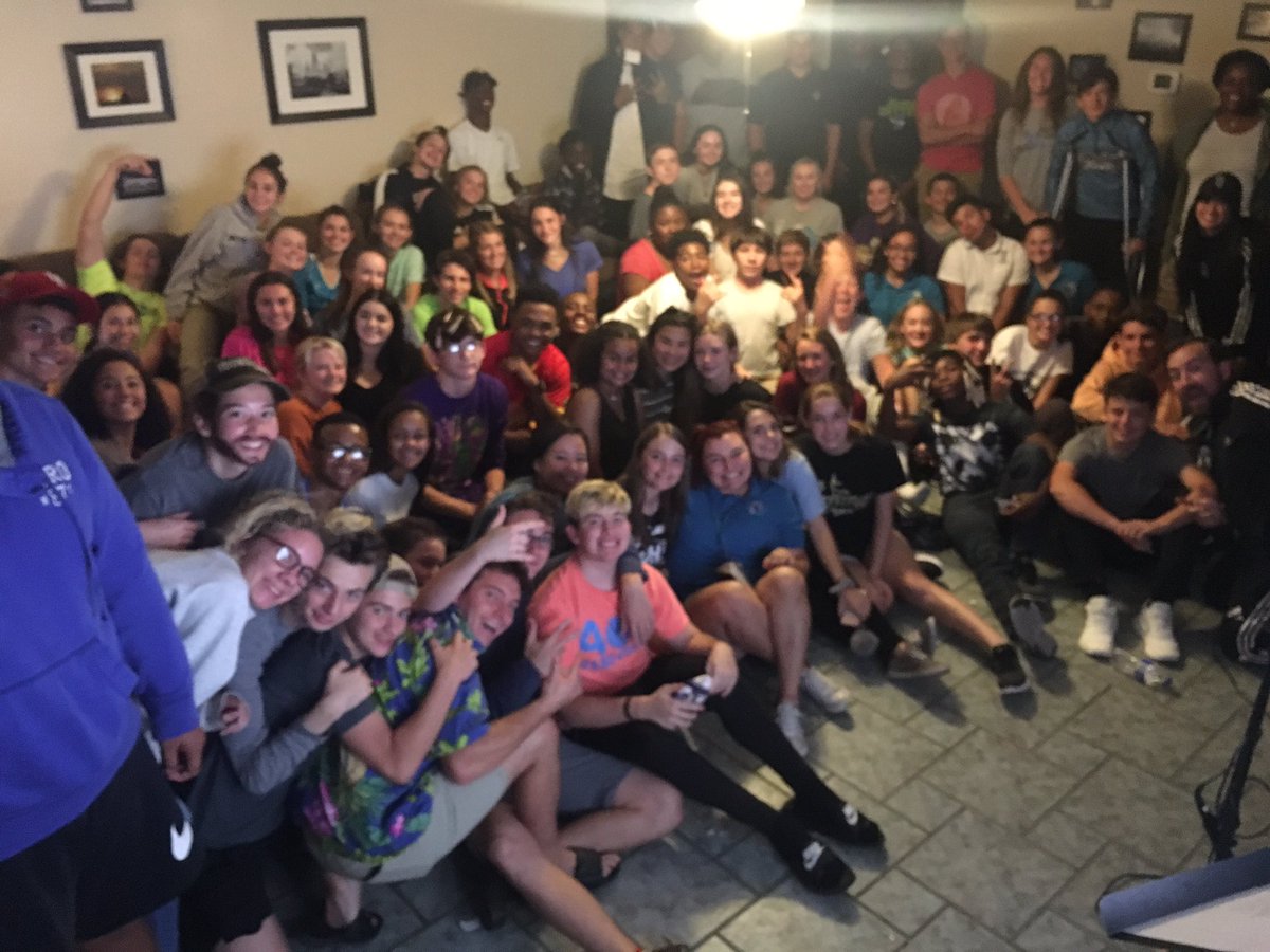 TJHS YoungLife tweet media