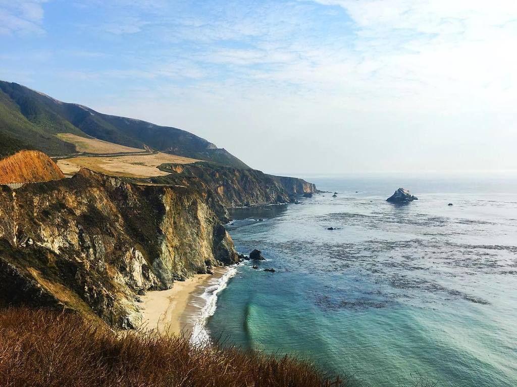 Breath of fresh air 🌬🌊
.
.
.
.
#psa Big Sur is back in business
.
.
.
.
.
#bixbybridge #bigsur #visitcalifornia #d… ift.tt/2wZq4mE