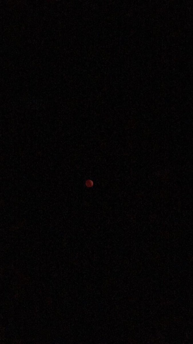 ashleyK_dances's tweet photo. I WAS IN THE THE THEATRE WATCHING IT AND SOMEONE IN THE FRONT ROW RELEASED A RED BALLOON🎈 https://t.co/IQYRyf12wj
