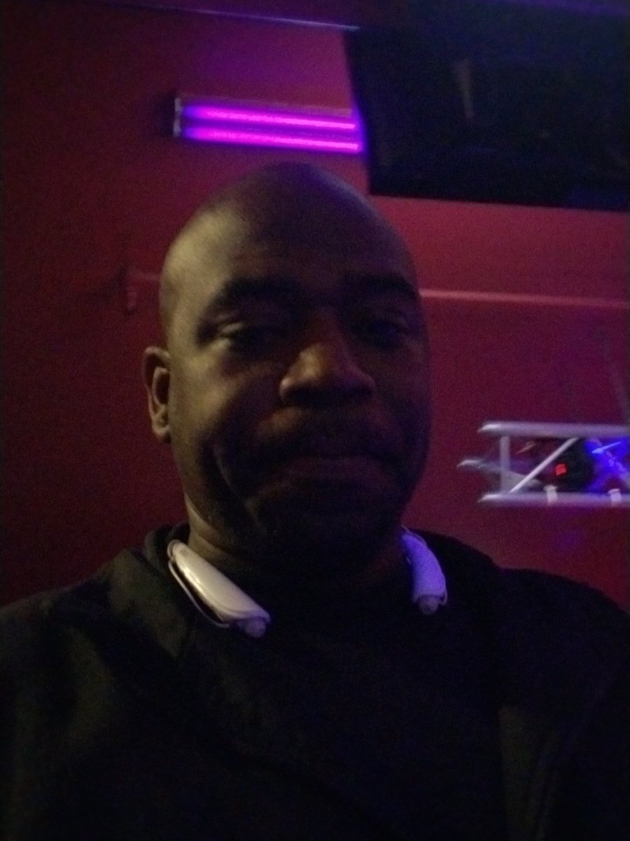 BatmanSquared's tweet image. Guarding the ladies tonight