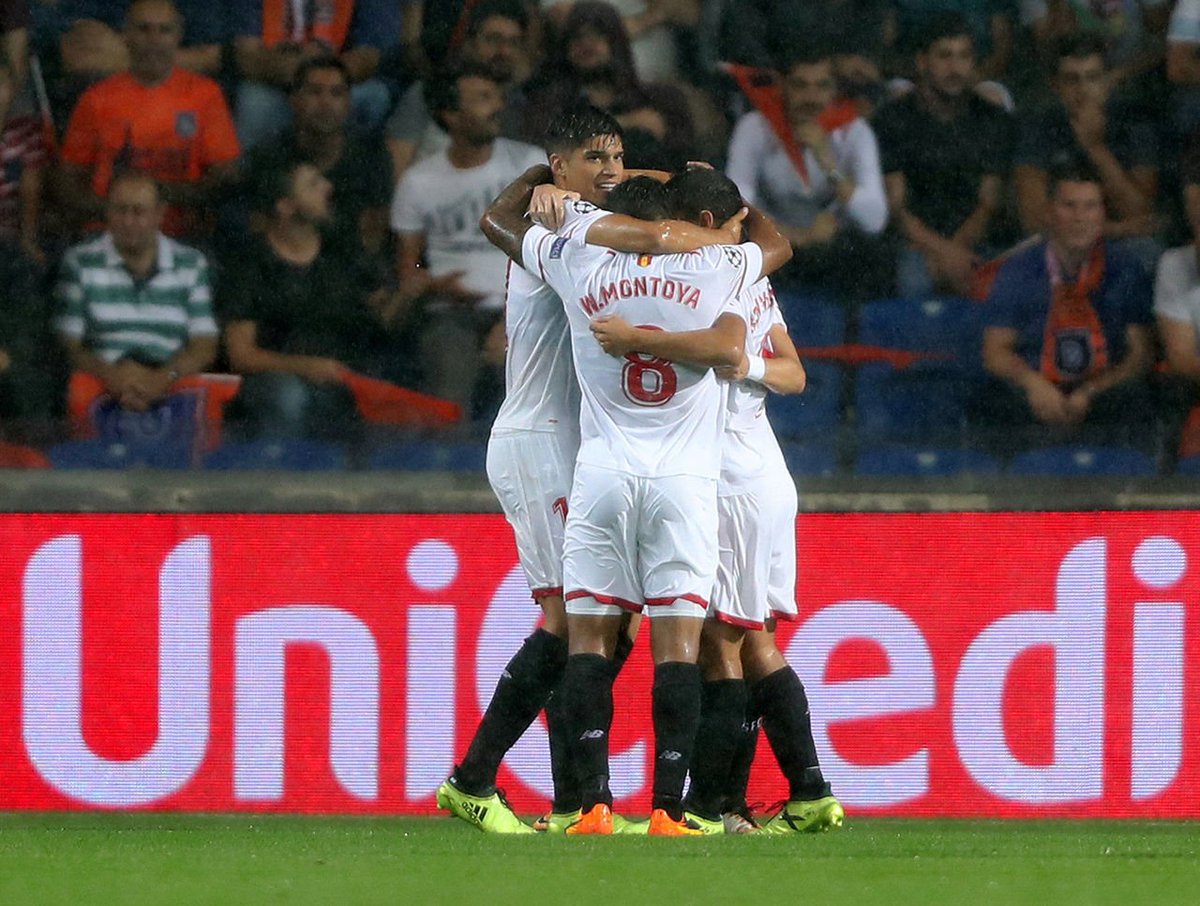 Imágenes de la ida del play-off de la UEFA Champions League İstanbul Başakşehir 1-2 Sevilla FC