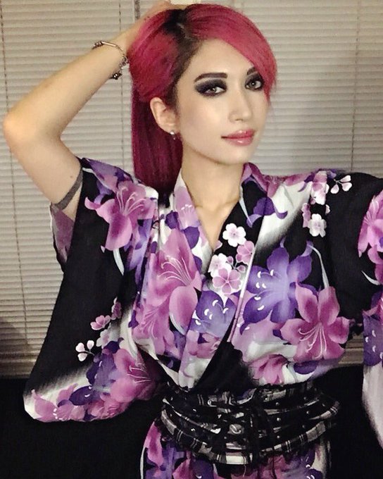 HEAVYGRINDER’s pics and videos