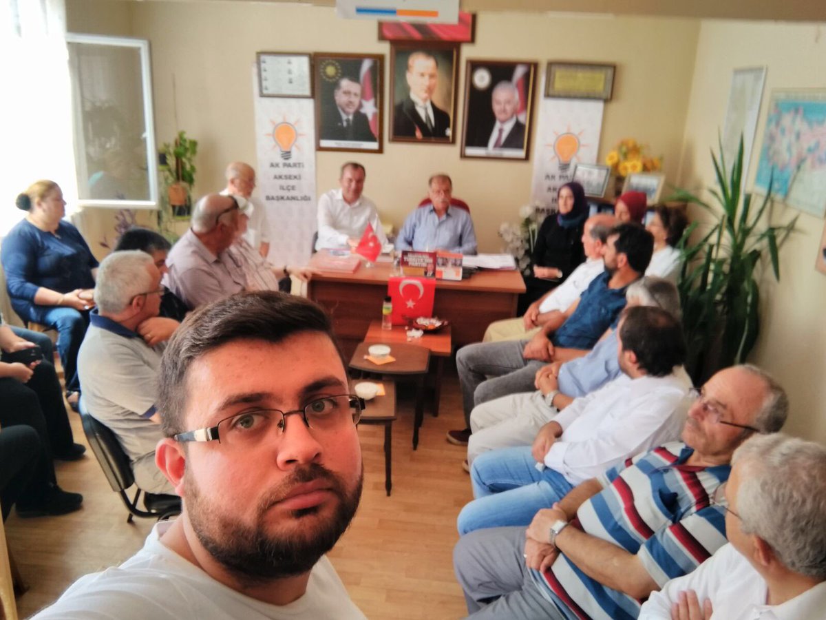 Yönetimizle son yönetim kurulu toplantısını gerçekleştirdik. Kongre çalışmalarını değerlendirdik. <a href="/rizasumer/">Av.Rıza SÜMER</a> <a href="/DrIsikhan/">Abdullah Işıkhan</a> <a href="/MevlutCavusoglu/">Mevlüt Çavuşoğlu</a>