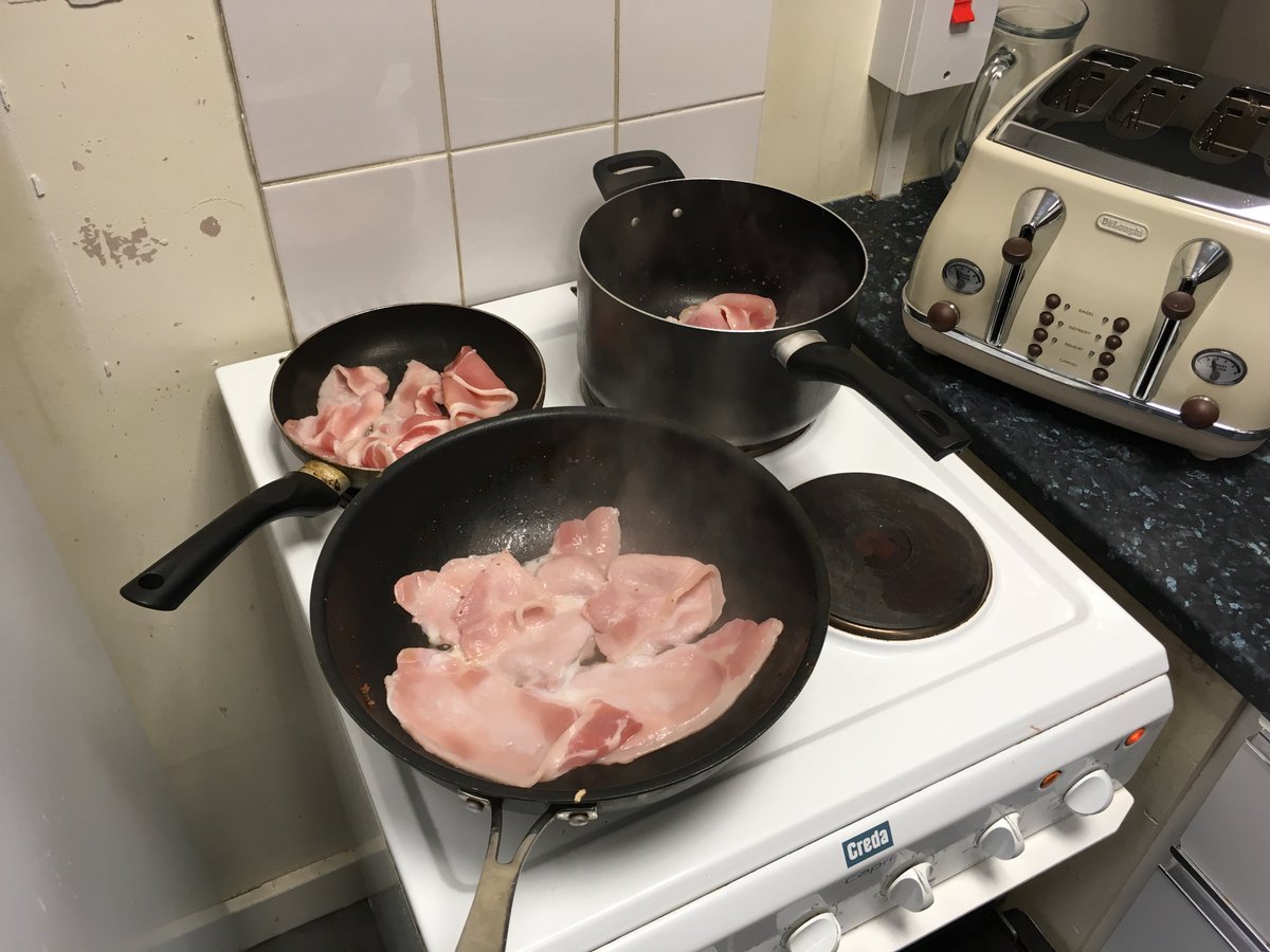 Our keen Exodus cyclists got a cooked breakfast for #CycleToWorkDay! <a href="/LovetoRide_/">Love to Ride</a> #allofthebacon