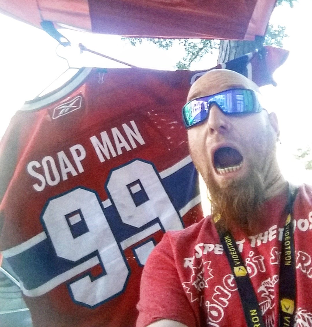 montrealsoapman's tweet photo. So Dude from #LosAngeles passed, bought some soap...we laughed and he's #clientdujour #justforlaughs #montreal #shitthathappens #mtlmoments https://t.co/0VQ1crrdjU