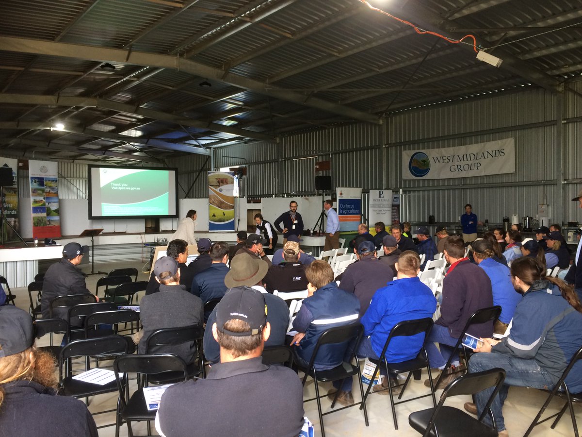 HeatherLegge3's tweet photo. Talks &amp; gadgets at @WMG_WA #SpringFieldDay all very interesting. The best part is good chats with #NAR #Farmers @NACC_NRM @KariLeeFalconer https://t.co/8MGUrgQP7b