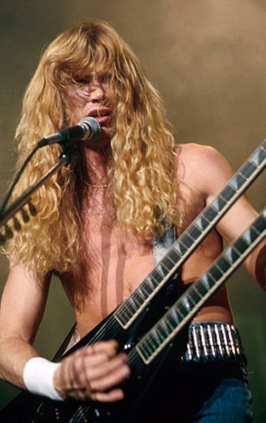 Happy 56 Birthday DAVE MUSTAINE único en su estilo  