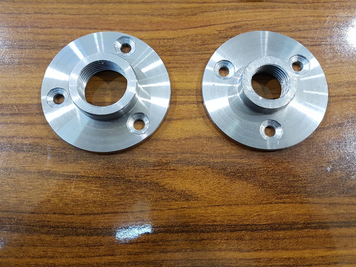 berrdogaltas's tweet photo. floor flange 
İndustrial design
evinizde yer açmaya hazırlanın
lamba , masa , sandalye vb. ürünlerde kullanabileceğiniz flanş yapıyoruz... https://t.co/jGGkQPUKNI