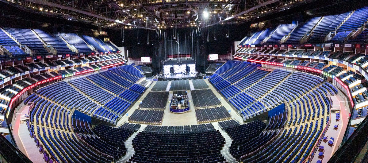 Honoured to be a part of this <a href="/johnlegend/">John Legend</a> #DarknessAndLightTour with <a href="/JackSavoretti/">Jack Savoretti</a> and the O2 arena felt particularly special last night