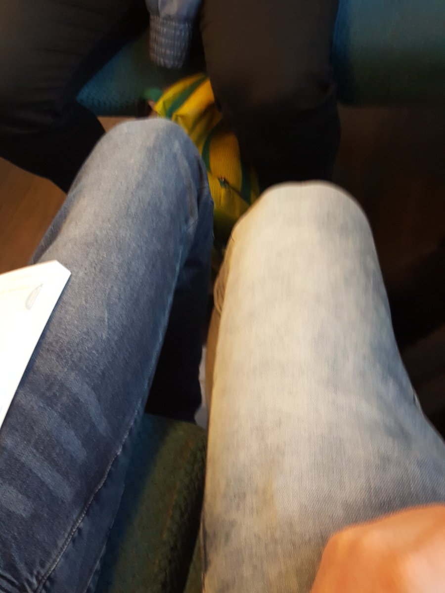 Matthij58326402's tweet photo. Zit je dan ikin de trein #wow https://t.co/PuGTNjndmY