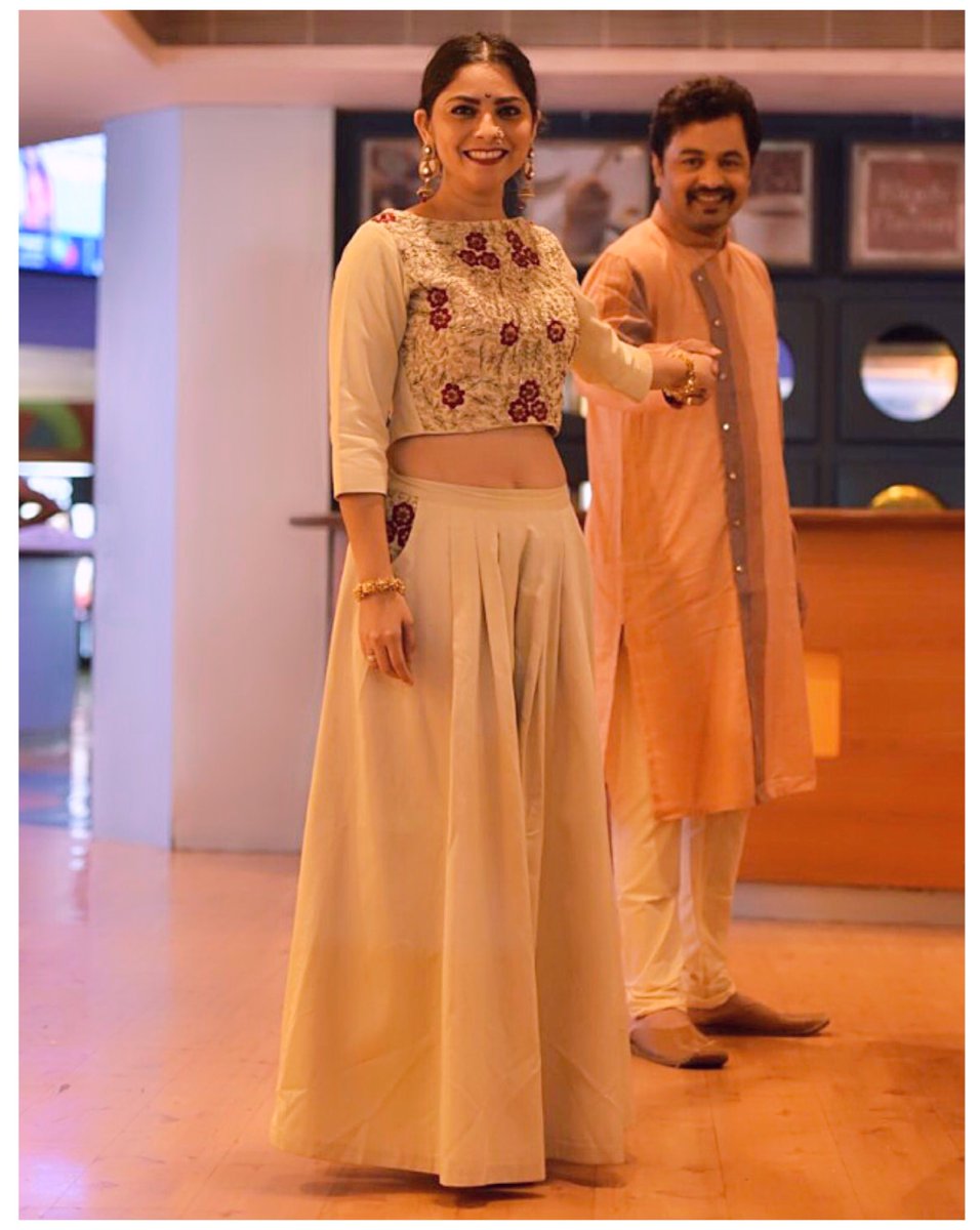 meSonalee's tweet photo. "आलो तिथे फिरूनी पुन्हा..."

#TulaKalnnaarNahi #InCinemasNow https://t.co/z81gZEgoKQ