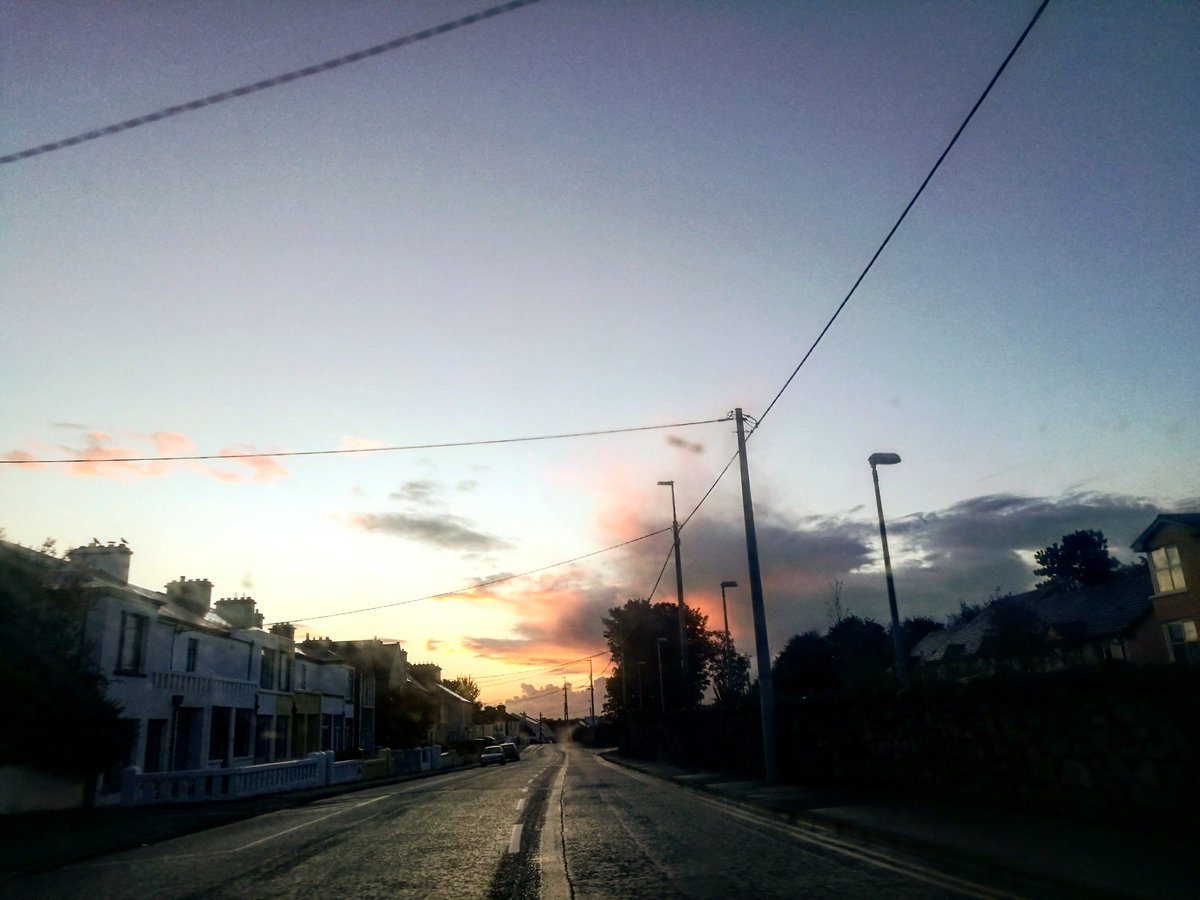 JohnKeoghs's tweet photo. #onourwaytowork #galway @JohnKeoghs #dinnerfrom5pm @galwayswestend https://t.co/40Crj2gX5Y