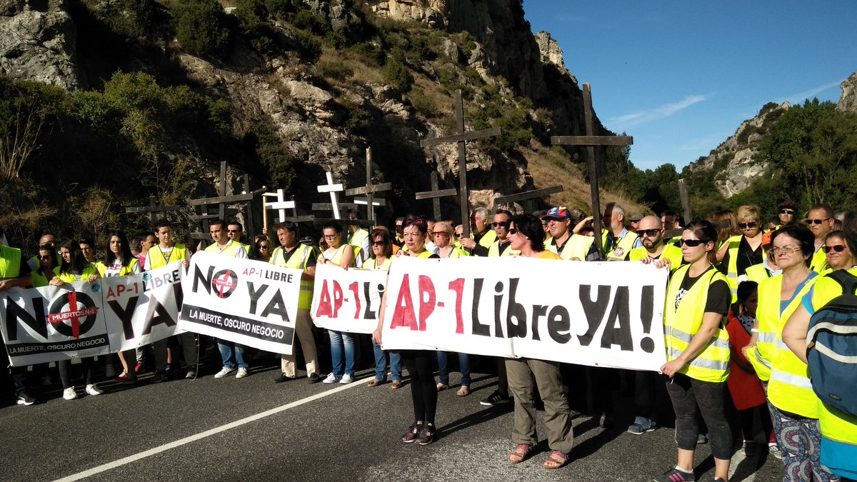 nomasmuertesN1's tweet photo. #AP1LibreYGratisYa es nuestro grito!! No vamos a parar!! No queremos más sangre y muerte en la #N1 https://t.co/OzZekZfwJn