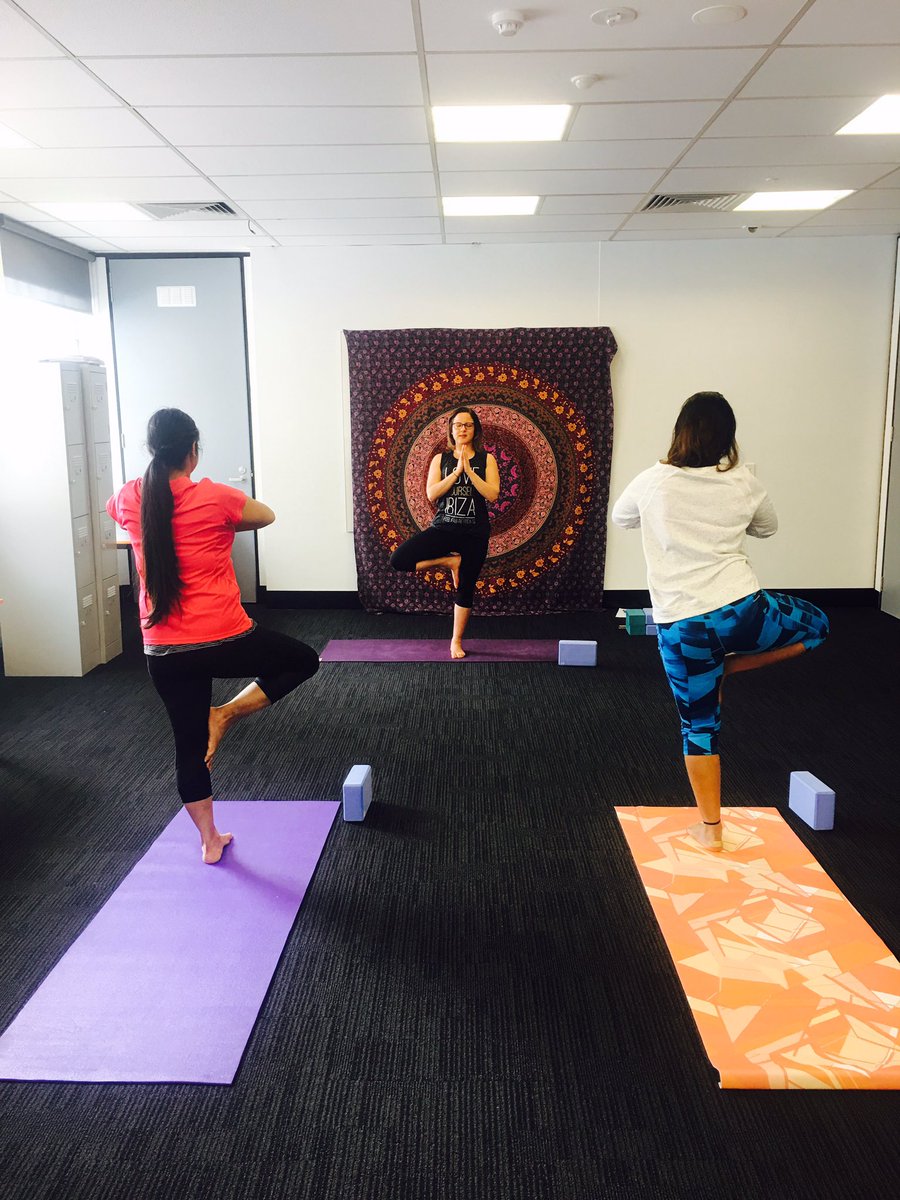 USC students de-stressing during Lunch Time Yoga today 🤸🏽‍♀️
If you missed out, come Friday to the Lonsdale Campus at 12:40 for just $5 😌