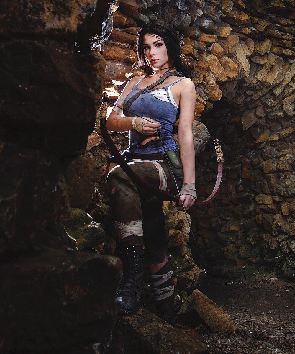 The Pretty Shermie Cosplay As Sexy Lara Croft