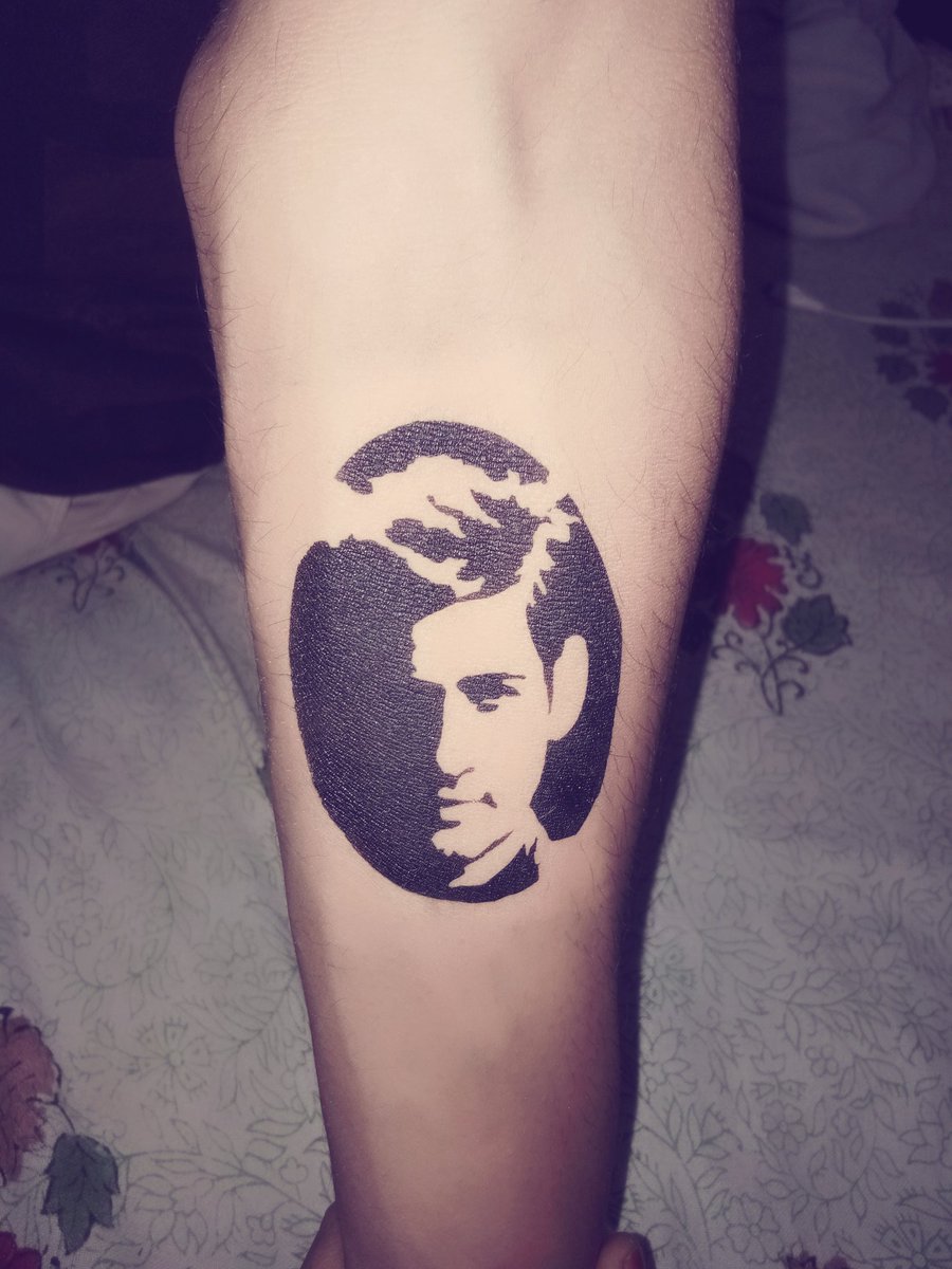 Fan tattoos Mahesh Babus Picture on his Hand and 1rupee coin on his nack Sarkaru vaari paata MB YouTube #9 Fan tattoos Mahesh Babus Picture on his Hand and 1rupee coin on his nack Sarkaru vaari paata MB YouTube