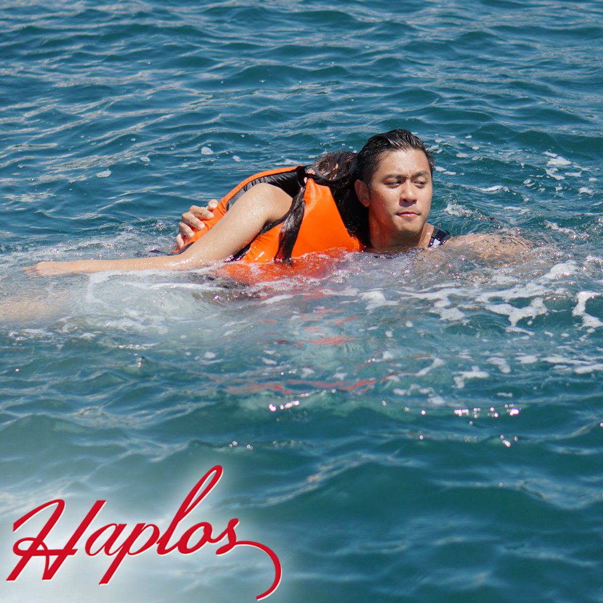 gmanetwork's tweet photo. Mabuti na lang at nasagip ni Gerald si Angela!

#HaplosMahal
https://t.co/0rXIqLmL95 https://t.co/4bZSCk7JUa