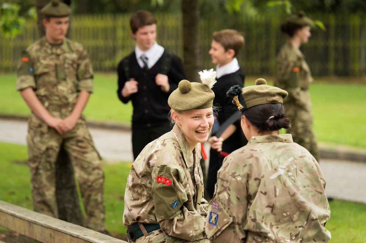 ForcesChildScot's tweet image. £20k from #CovenantFund sees RCET launch 3 x conferences Forces young people across Scotland! PRT @raf_ff
buff.ly/2fi76OW