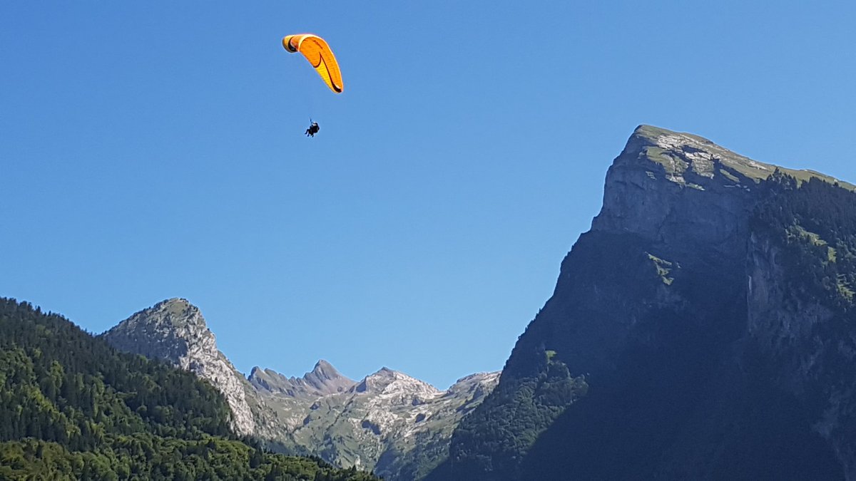 Qd tu rêves 2 #montagnes  &amp; 2 ciel bleu... #paragliding #parapente #valleedugiffre #giffre #criou #trailrunning #trail #outdoor #decouverte